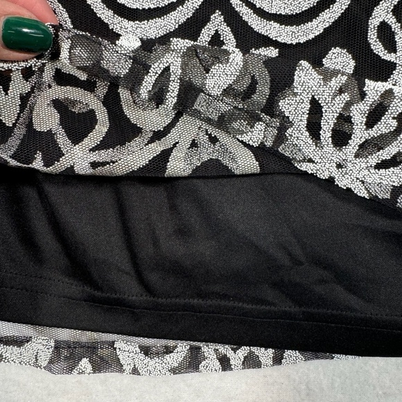 Adrianna Papell Hailey Cap Sleeve Beaded Mini Dress Womens Size 12 Black White - Picture 11 of 14